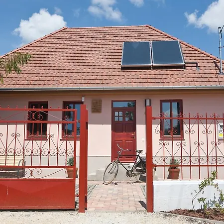 Nyaraló Irota Ecolodge