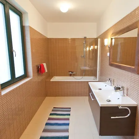 Irota Ecolodge *